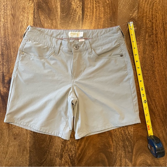 Mountain Khakis Classic Fit Women's Cruiser II Shorts - Picture 1 of 7